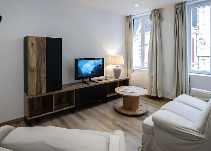 Au Premier Etage Chez Maurice Calme Et Cosy Appartamento